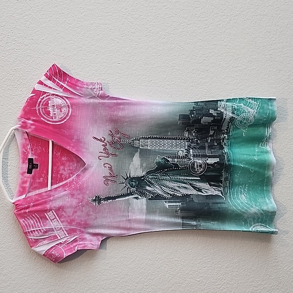 Never worn women's New York city shirt